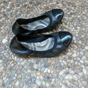 Black Ballet Flats